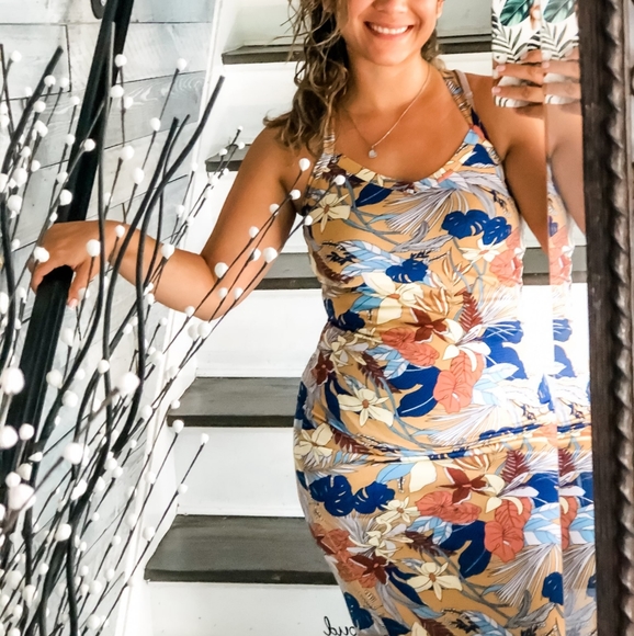 Print Bodycon Maxi Dress Gold - Picture 1 of 4